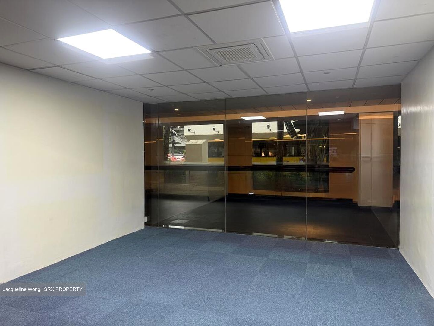 Holiday Inn Parkview (D9), Shop House #453514461